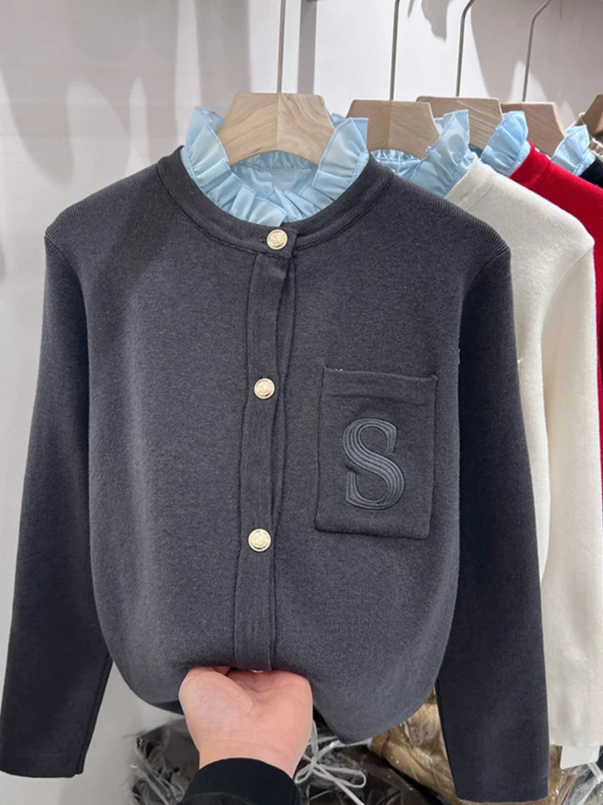 S Letter dark grey